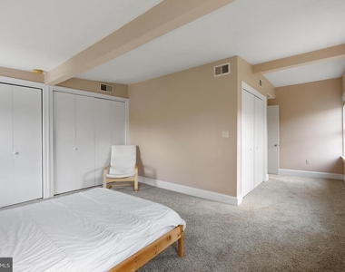 1435 Bolton Street - Photo Thumbnail 39