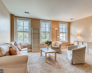 1435 Bolton Street - Photo Thumbnail 16
