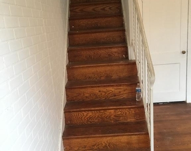 5030 South Dakota Avenue Ne - Photo Thumbnail 2