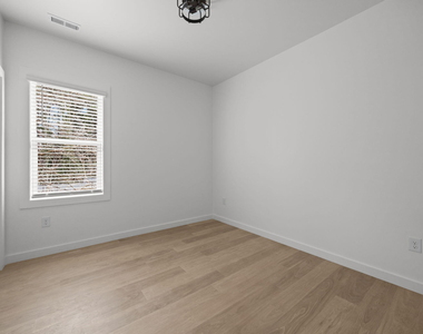 2811 Wilcox Place - Photo Thumbnail 16