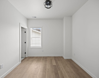 2811 Wilcox Place - Photo Thumbnail 18