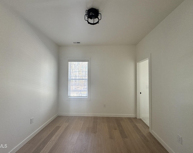 2811 Wilcox Place - Photo Thumbnail 14