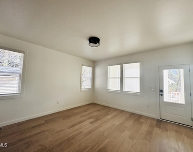 2811 Wilcox Place - Photo Thumbnail 8