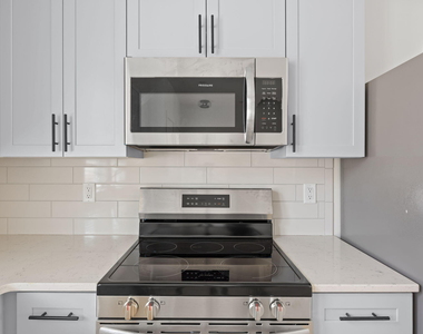 2811 Wilcox Place - Photo Thumbnail 24
