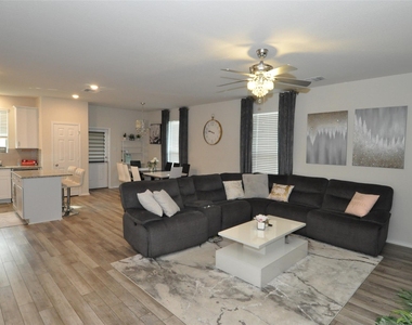 1717 T H Johnson Dr - Photo Thumbnail 3