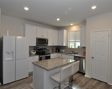 1717 T H Johnson Dr - Photo Thumbnail 24