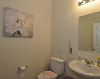 1717 T H Johnson Dr - Photo Thumbnail 15