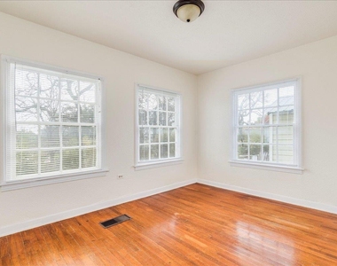 1119 N Lbj Dr - Photo Thumbnail 14