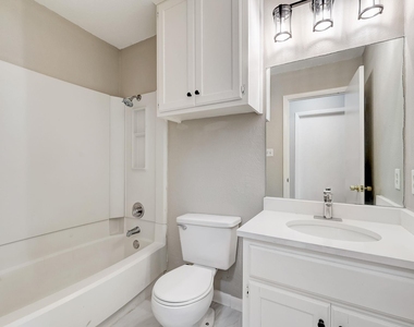 1406 Hyridge Circle - Photo Thumbnail 10