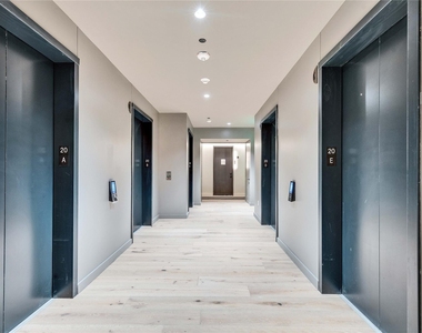 610 Davis St - Photo Thumbnail 11