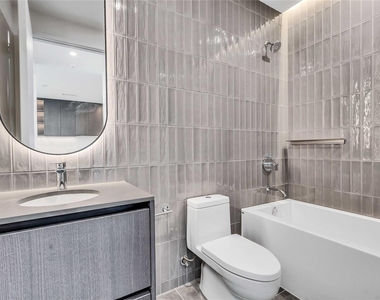 610 Davis St - Photo Thumbnail 1