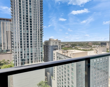 610 Davis St - Photo Thumbnail 10