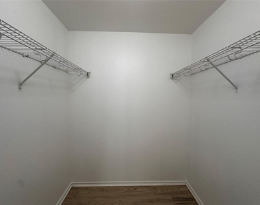 722 Lavaca Loop - Photo Thumbnail 19