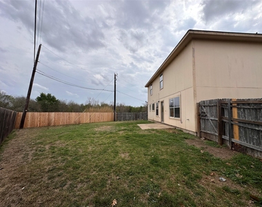 722 Lavaca Loop - Photo Thumbnail 22