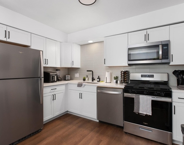 1201 Southport Dr - Photo Thumbnail 1