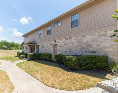 9201 Brodie Ln - Photo Thumbnail 8