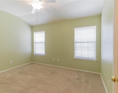 9201 Brodie Ln - Photo Thumbnail 23