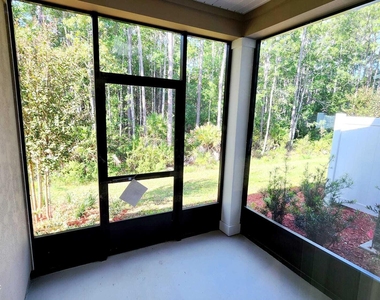 307 Redbud Road - Photo Thumbnail 8