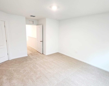 307 Redbud Road - Photo Thumbnail 16