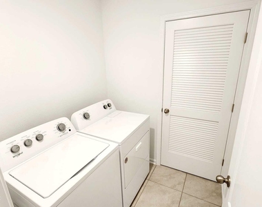 307 Redbud Road - Photo Thumbnail 14