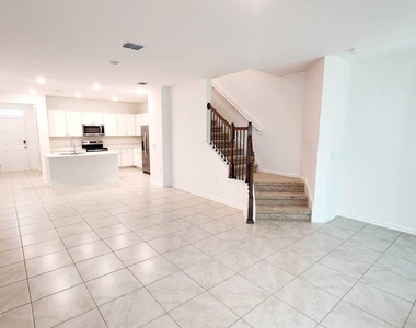 307 Redbud Road - Photo Thumbnail 3