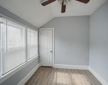 2308 Fremont Street - Photo Thumbnail 8