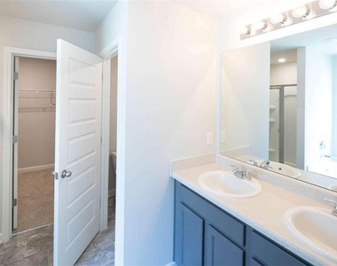1494 Townsend Court - Photo Thumbnail 10