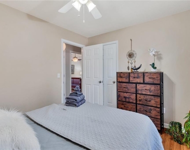1319 Towne Harbor Trail - Photo Thumbnail 23