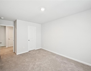 4437 Ben Hill Road - Photo Thumbnail 15