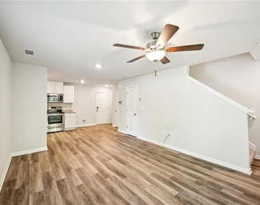 4437 Ben Hill Road - Photo Thumbnail 5