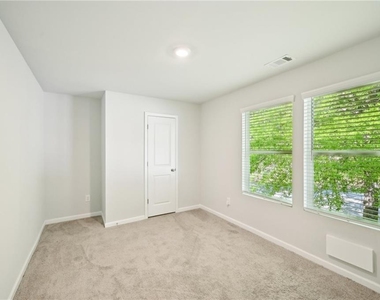 4437 Ben Hill Road - Photo Thumbnail 22