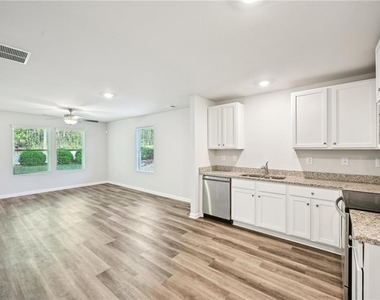 4437 Ben Hill Road - Photo Thumbnail 8