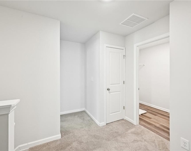 4437 Ben Hill Road - Photo Thumbnail 19