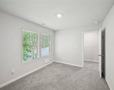 4437 Ben Hill Road - Photo Thumbnail 23