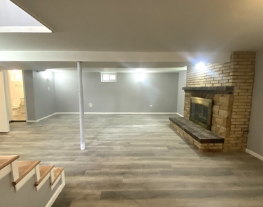 426 E Berteau Avenue - Photo Thumbnail 17