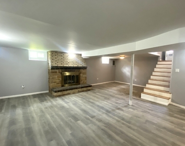 426 E Berteau Avenue - Photo Thumbnail 14