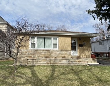 426 E Berteau Avenue - Photo Thumbnail 19