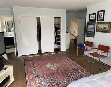 2510 Sheridan Road - Photo Thumbnail 9