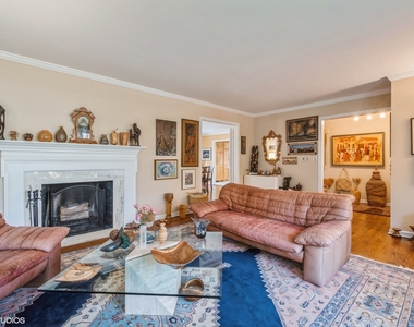 2510 Sheridan Road - Photo Thumbnail 1