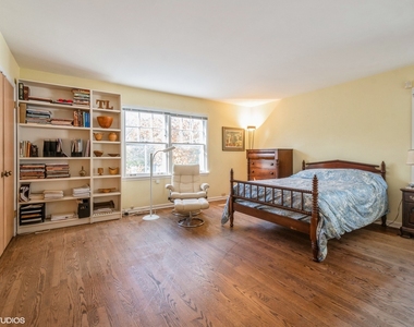 2510 Sheridan Road - Photo Thumbnail 11