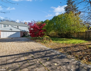 2510 Sheridan Road - Photo Thumbnail 23