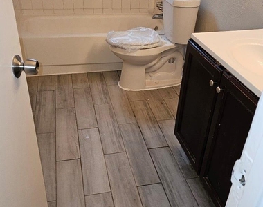 6815 Beachwood Street - Photo Thumbnail 10