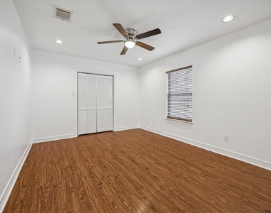 708 E 32nd Street - Photo Thumbnail 14