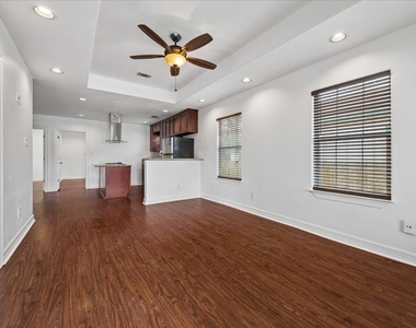 708 E 32nd Street - Photo Thumbnail 13