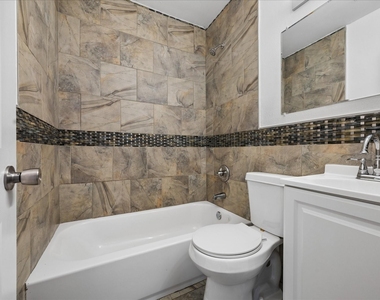 708 E 32nd Street - Photo Thumbnail 5