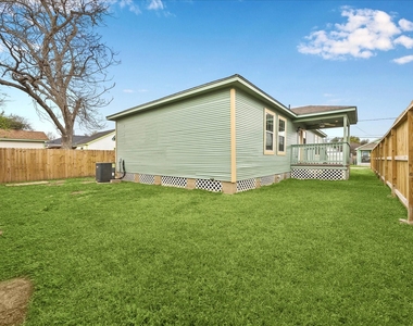 708 E 32nd Street - Photo Thumbnail 6