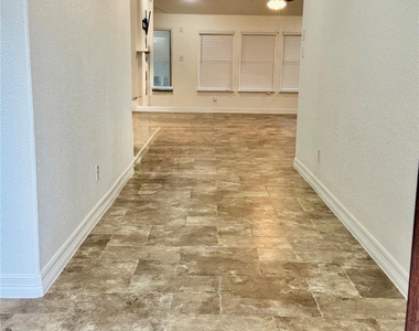 21424 Quail Point Ln - Photo Thumbnail 10