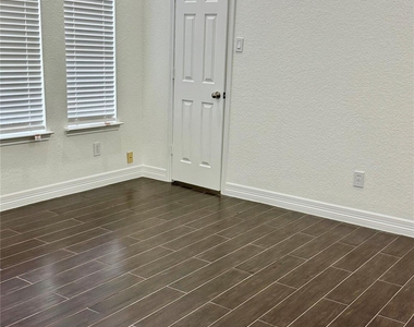 21424 Quail Point Ln - Photo Thumbnail 12