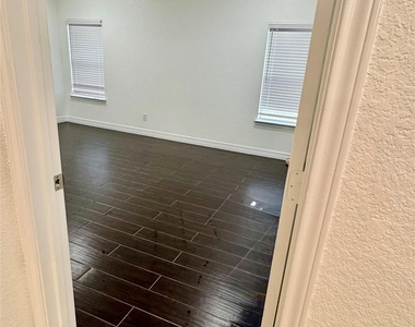 21424 Quail Point Ln - Photo Thumbnail 33