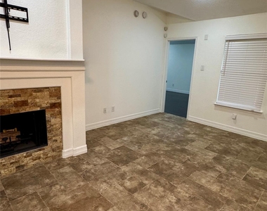 21424 Quail Point Ln - Photo Thumbnail 29